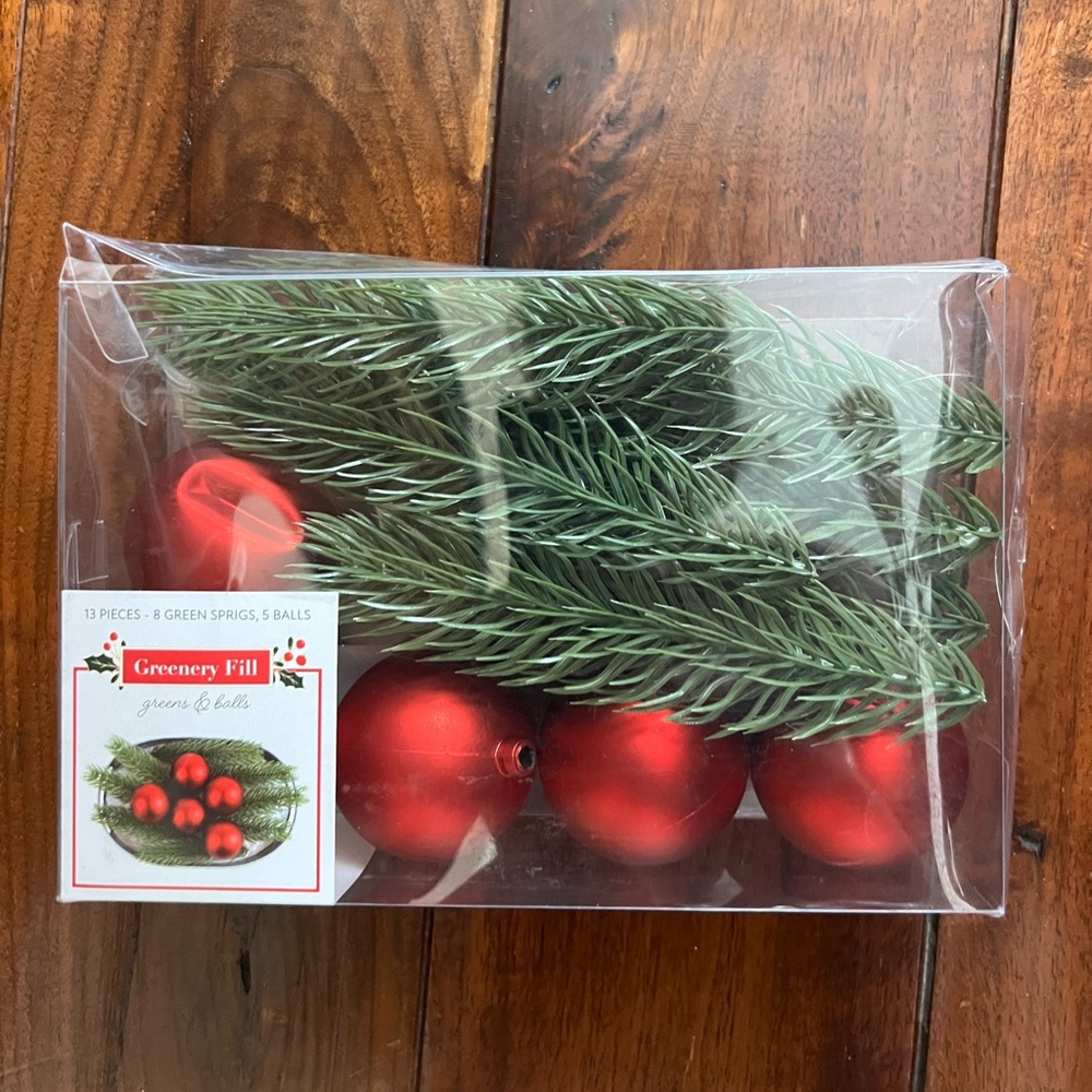 Christmas center piece/vase filler